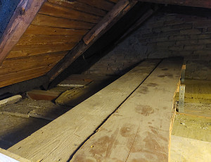 Zateplení rodinného domu pomocí foukané izolace